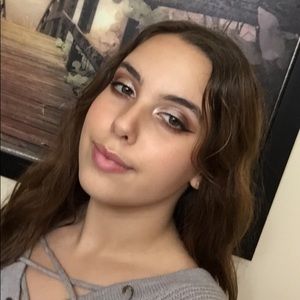 Meet your Posher, Bria